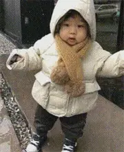 对宝宝来说，一条小小沟也是很难跨过去的