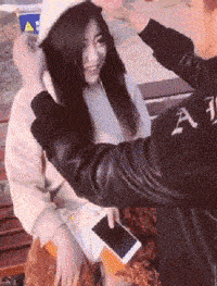 恶搞女友的帽子，这下该分手了