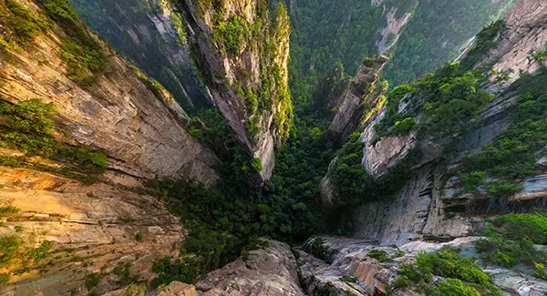 航拍视角下的张家界，垂直的震撼