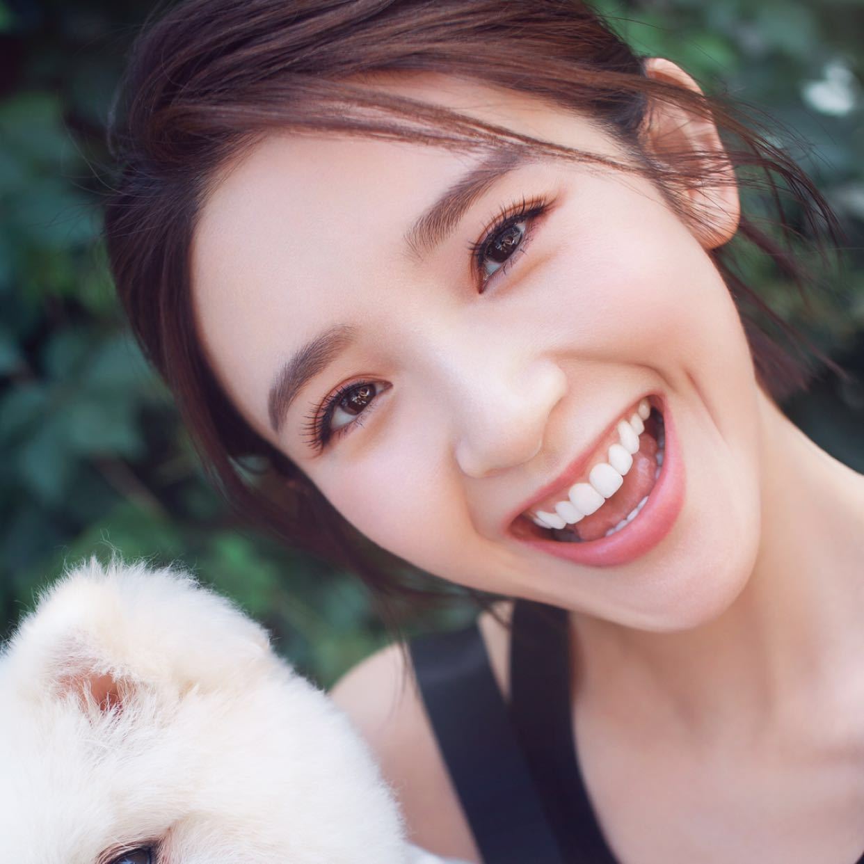 心情笑开了花的美女