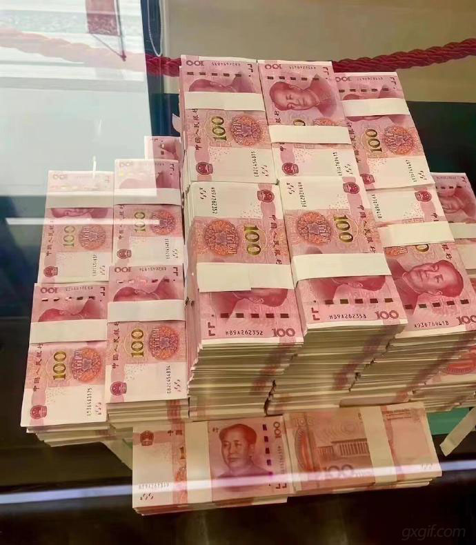 玻璃柜里的 “财富密码”，原来是视觉魔术