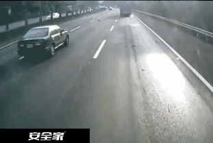 高速爆胎容易引发车辆失控