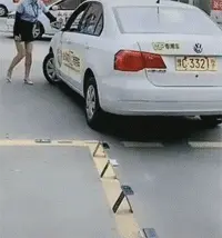 驾校学习硬核练习倒车入库，就是有点费手机