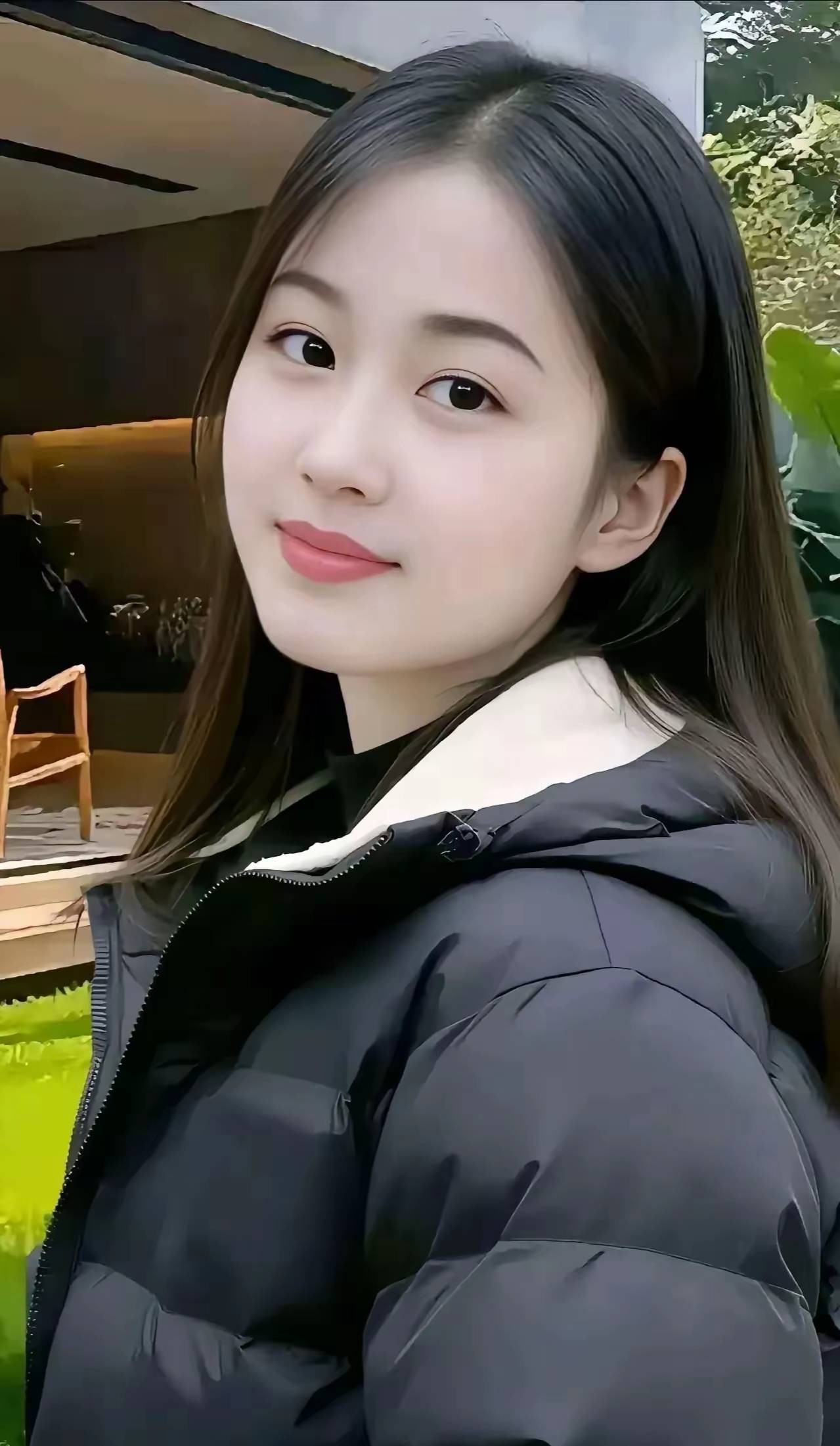 邻家妹子回眸一笑很迷人