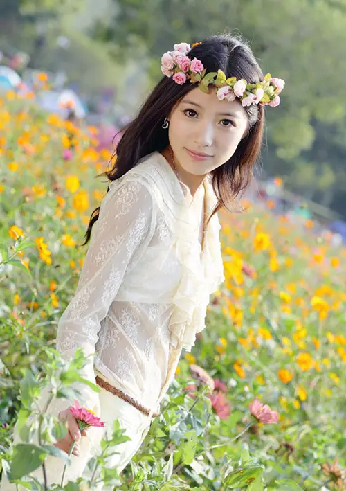 花与少女，皆是温柔