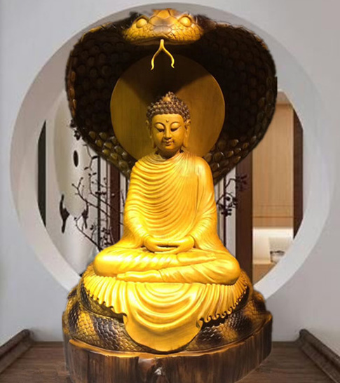 做工精致的崖柏弥勒佛摆件