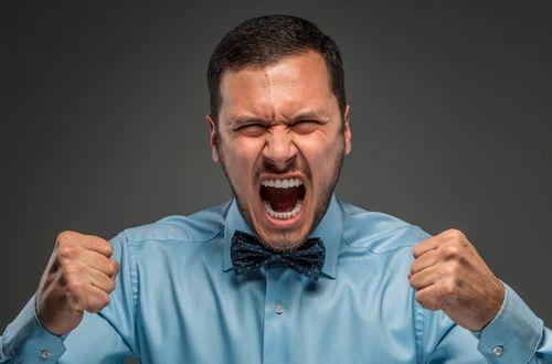 别惹我，我现在情绪很不稳定