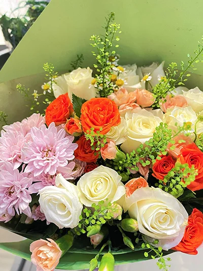 送你一束漂亮的鲜花，愿你生活越来越好