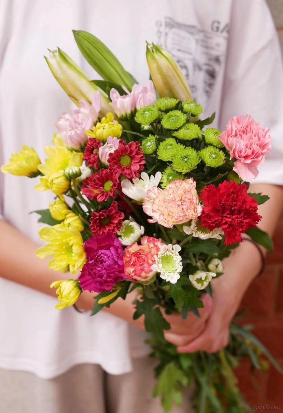 愿你如这繁花，永远热烈盛放